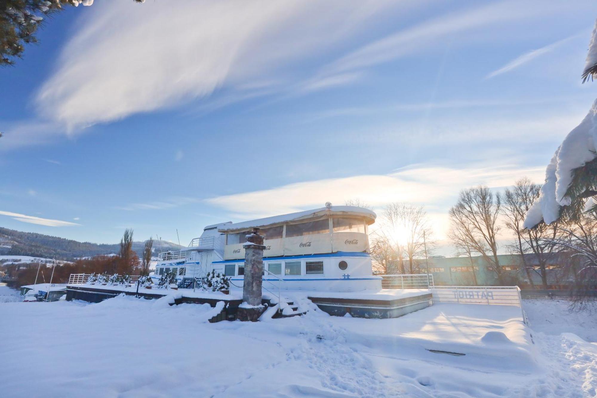 Unique Boat Apartments By Lake - Kajuta 1958 Námestovo Екстериор снимка
